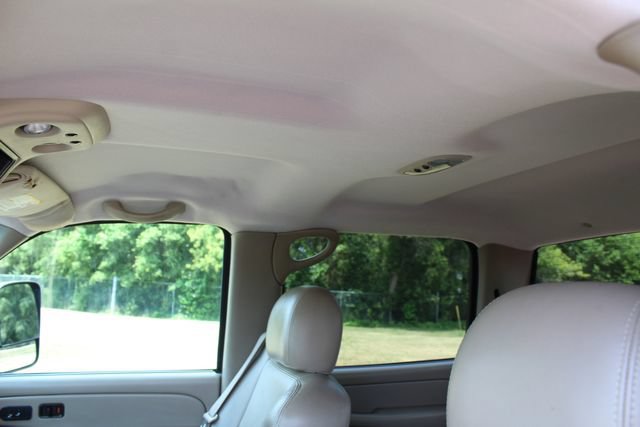 Used 2004 Chevrolet Silverado 2500 LT AWD/4WD image 23
