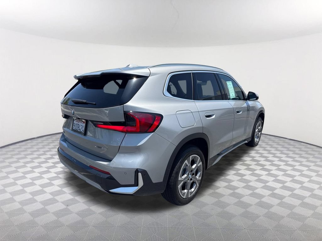 Used 2025 BMW X1 xDrive28i AWD/4WD image 4