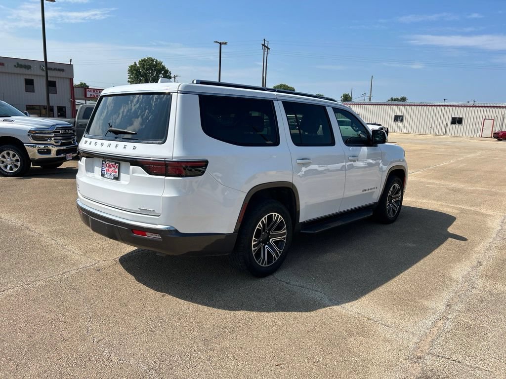 Used 2022 Jeep Wagoneer Series III AWD/4WD image 5
