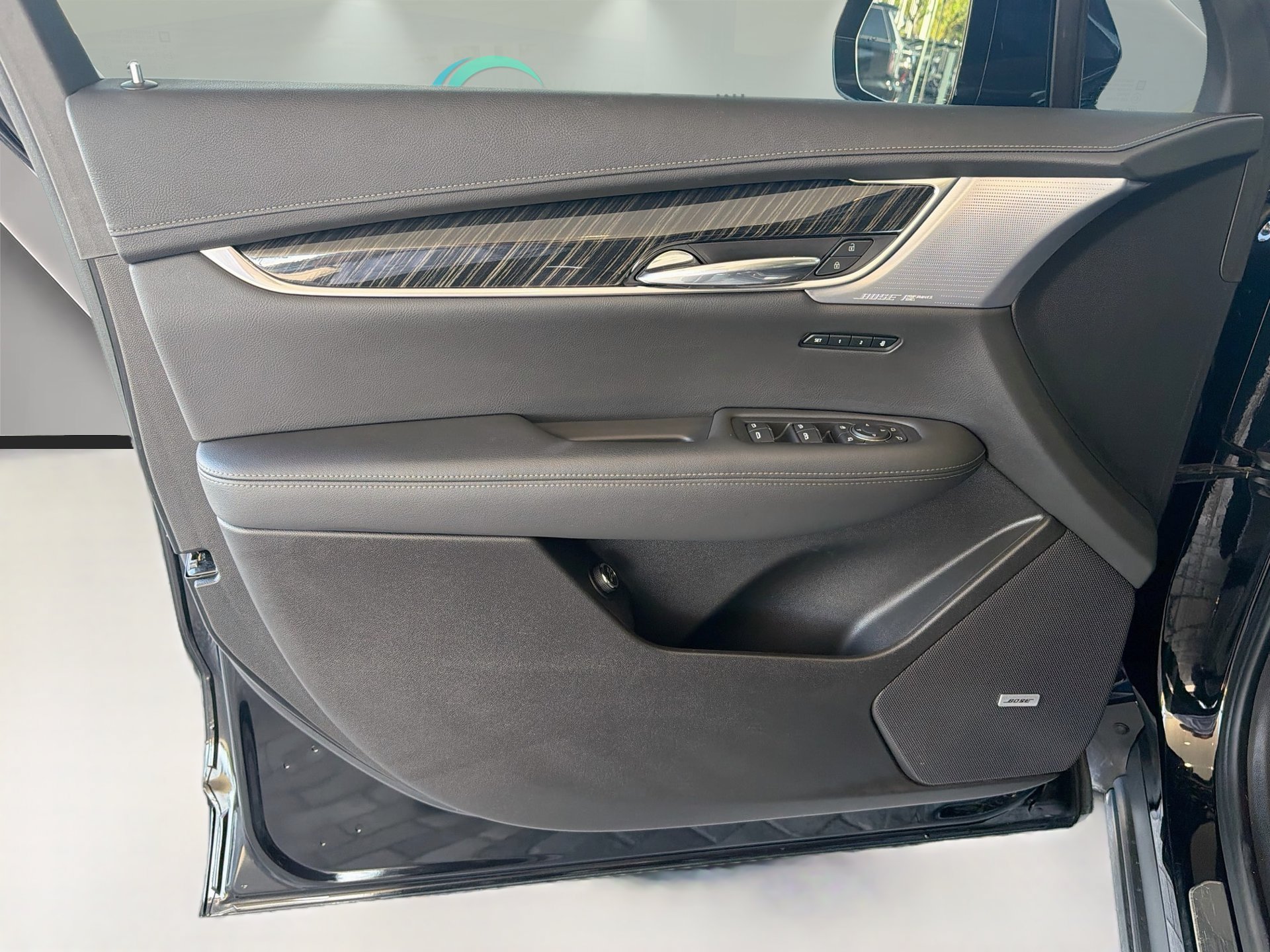Certified 2024 Cadillac XT6 Premium Luxury FWD image 25