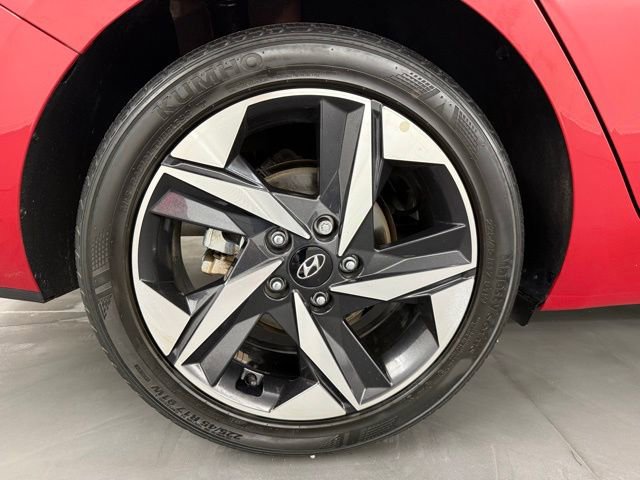 Used 2023 Hyundai Elantra SEL w/ Convenience Package image 11