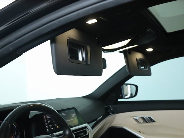 Used 2022 BMW 330i xDrive Sedan w/ Premium Package 2 image 19