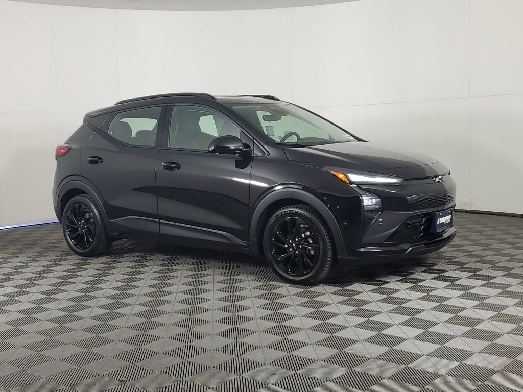 New 2027 Chevrolet Bolt RS w/ Super Cruise Package FWD image 2