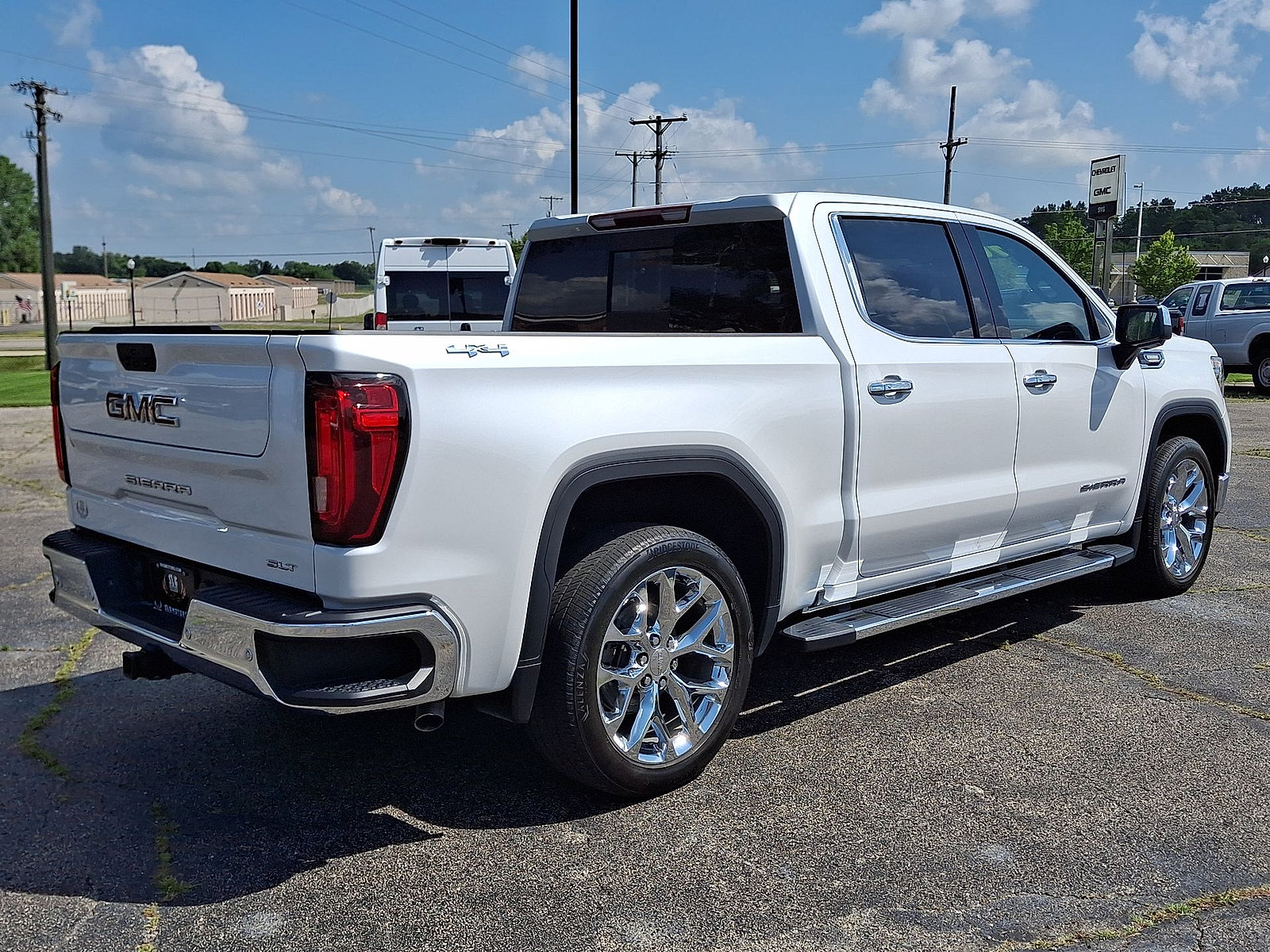 Used 2021 GMC Sierra 1500 SLT w/ SLT Premium Plus Package AWD/4WD image 25