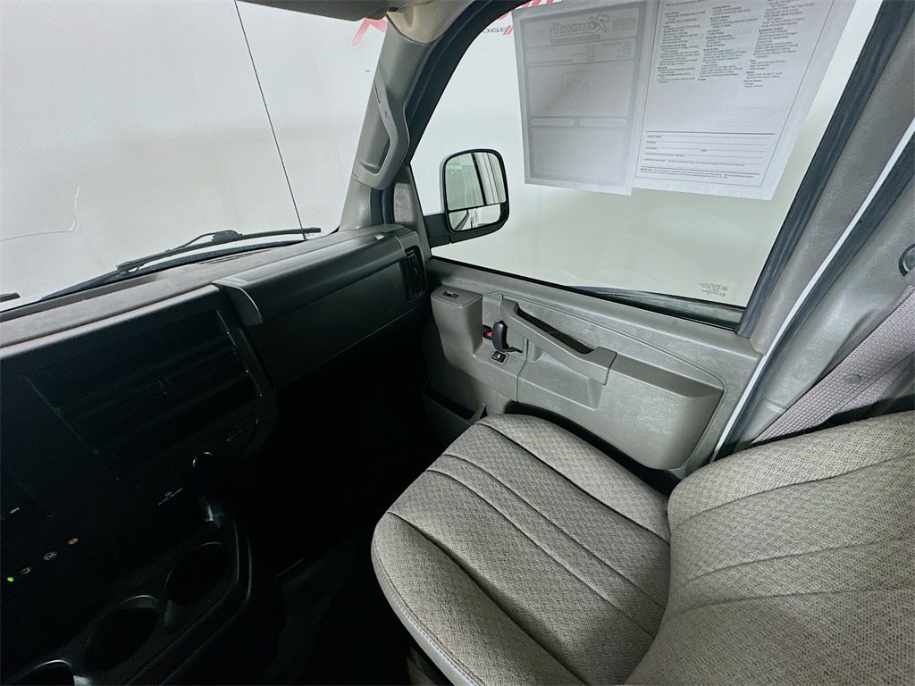 Used 2023 GMC Savana 2500 w/ Driver Convenience Package image 11