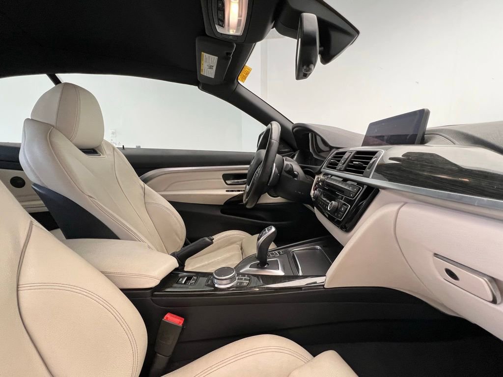 Used 2020 BMW 440i xDrive Convertible w/ M Sport Package image 10