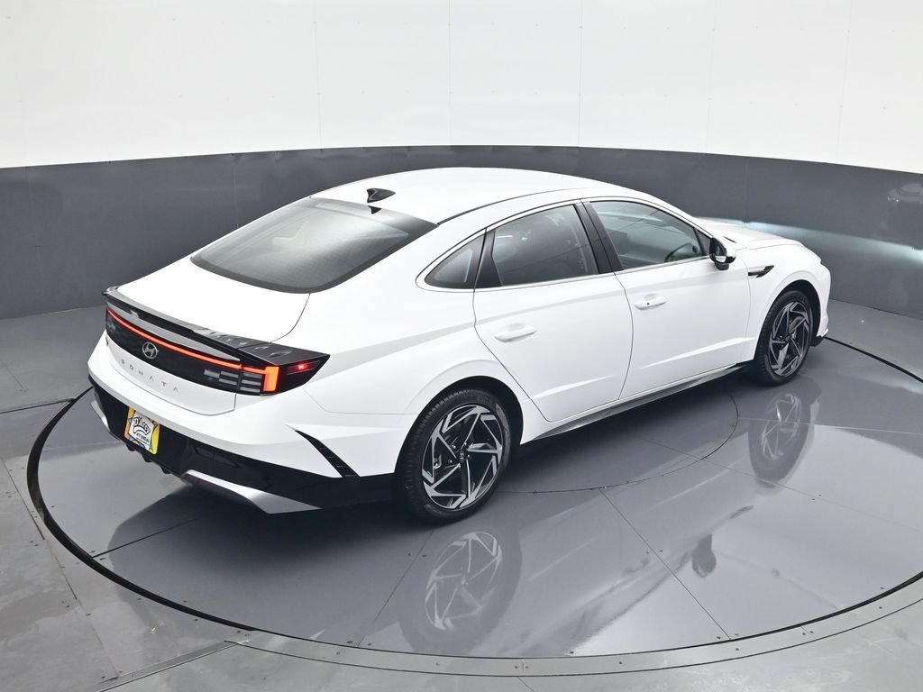 New 2026 Hyundai Sonata SEL FWD image 17