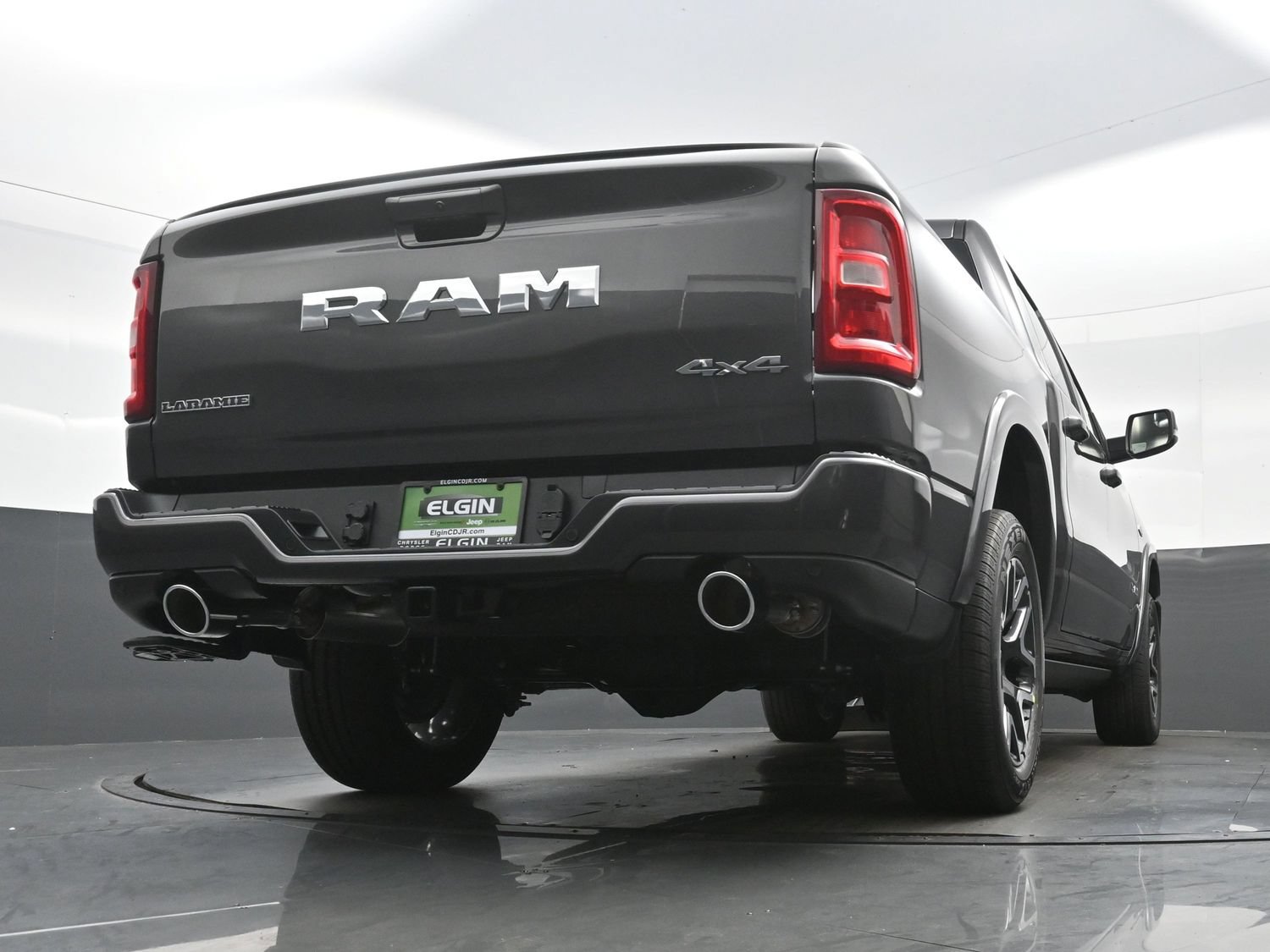 New 2027 RAM 1500 Laramie w/ Laramie Preferred Package AWD/4WD image 17