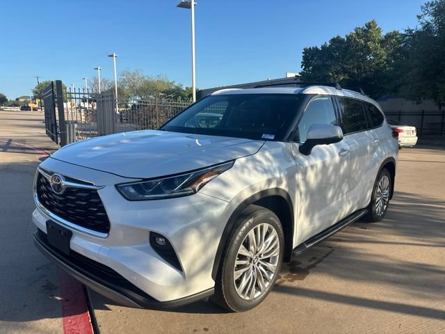 Used 2023 Toyota Highlander Platinum