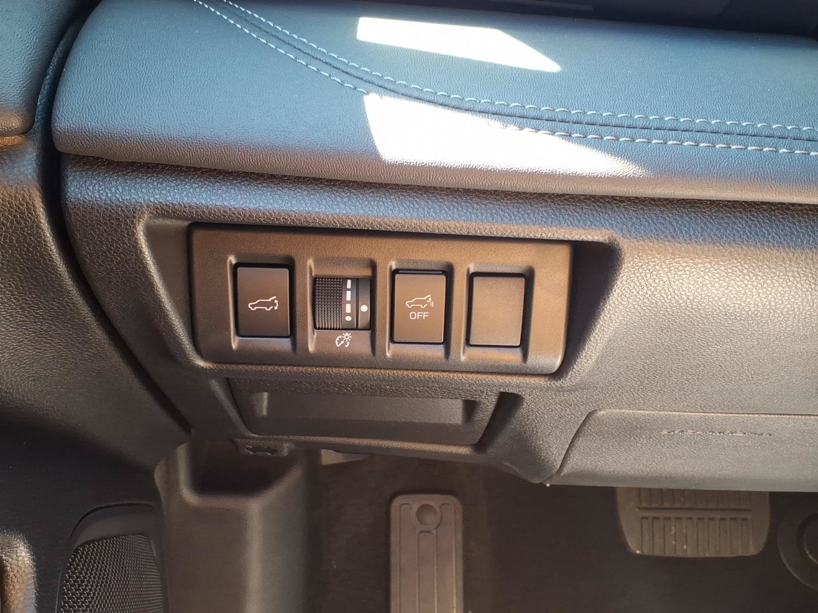 Certified 2025 Subaru Outback Limited XT AWD/4WD image 16