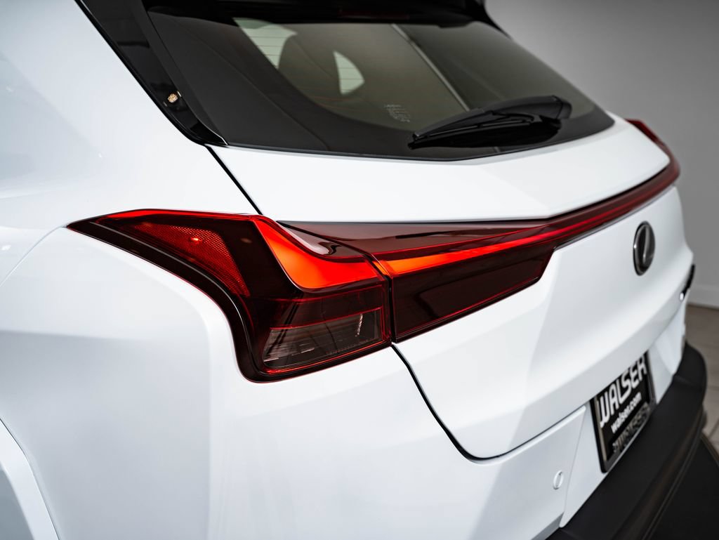 New 2026 Lexus UX 300h AWD image 9