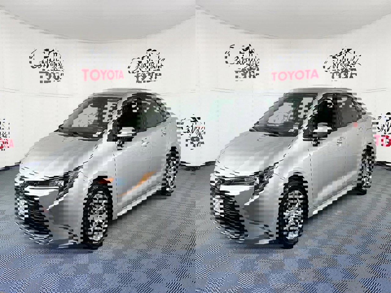 Used 2024 Toyota Corolla LE image 2