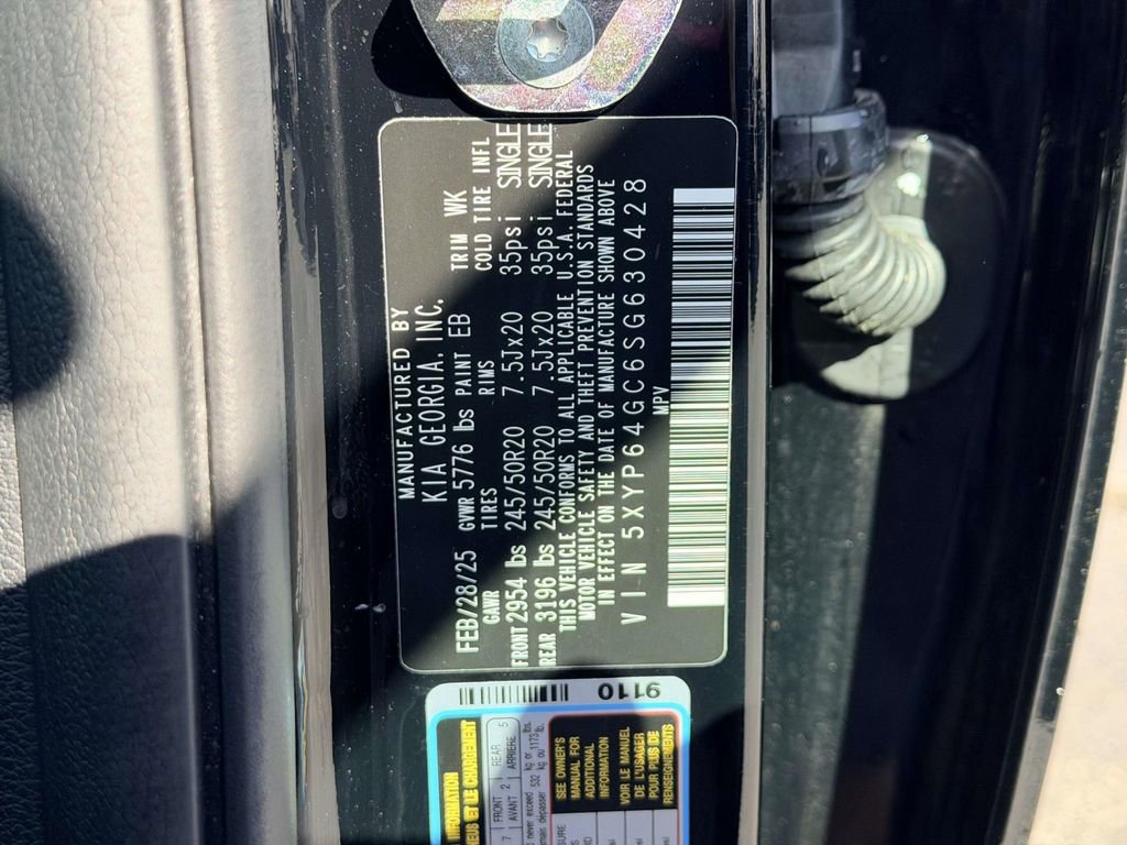 Used 2025 Kia Telluride S image 28