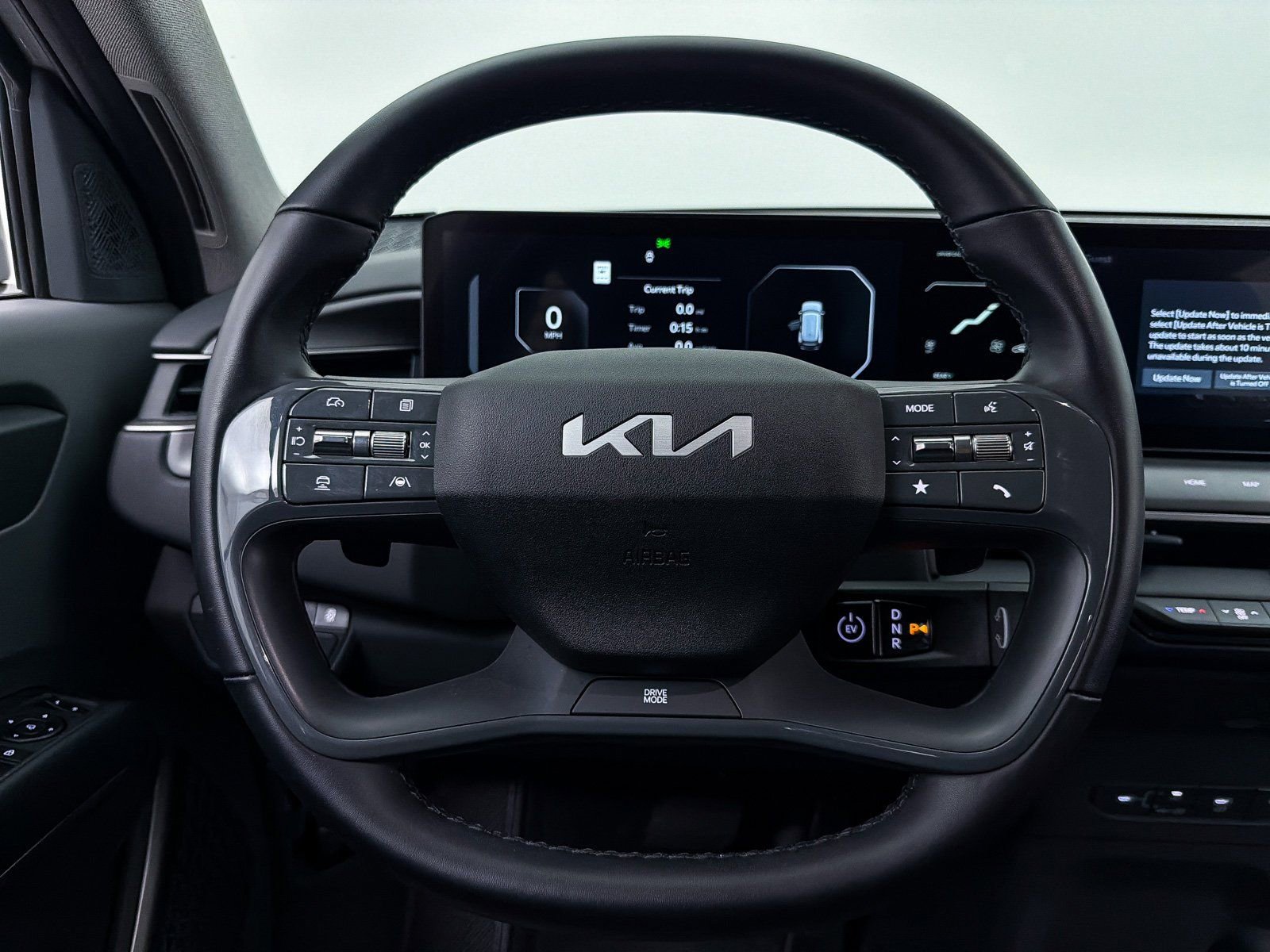 Used 2024 Kia EV9 Light Long Range image 3