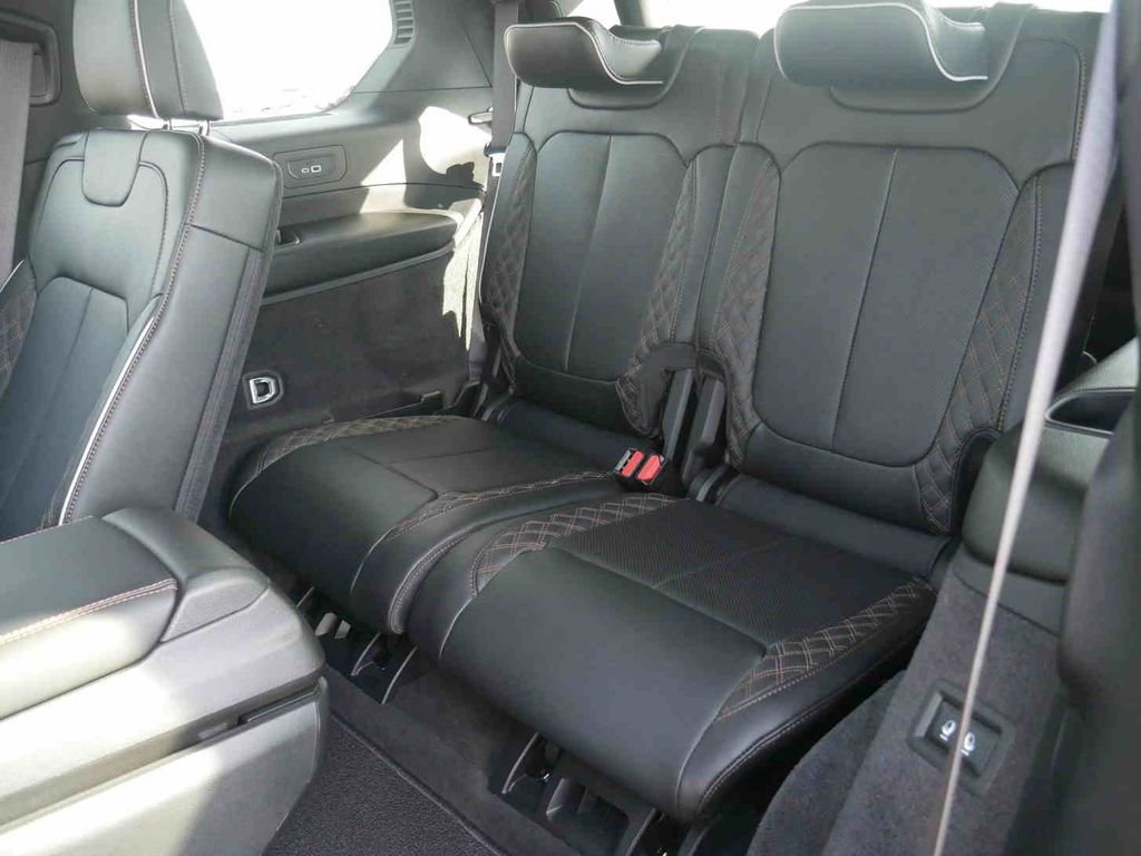 Used 2025 Jeep Grand Cherokee L Summit w/ Advanced Protech Group IV image 17