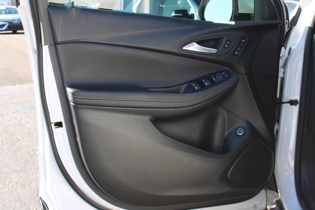 Used 2023 Buick Encore GX Essence w/ Experience Buick Package image 17