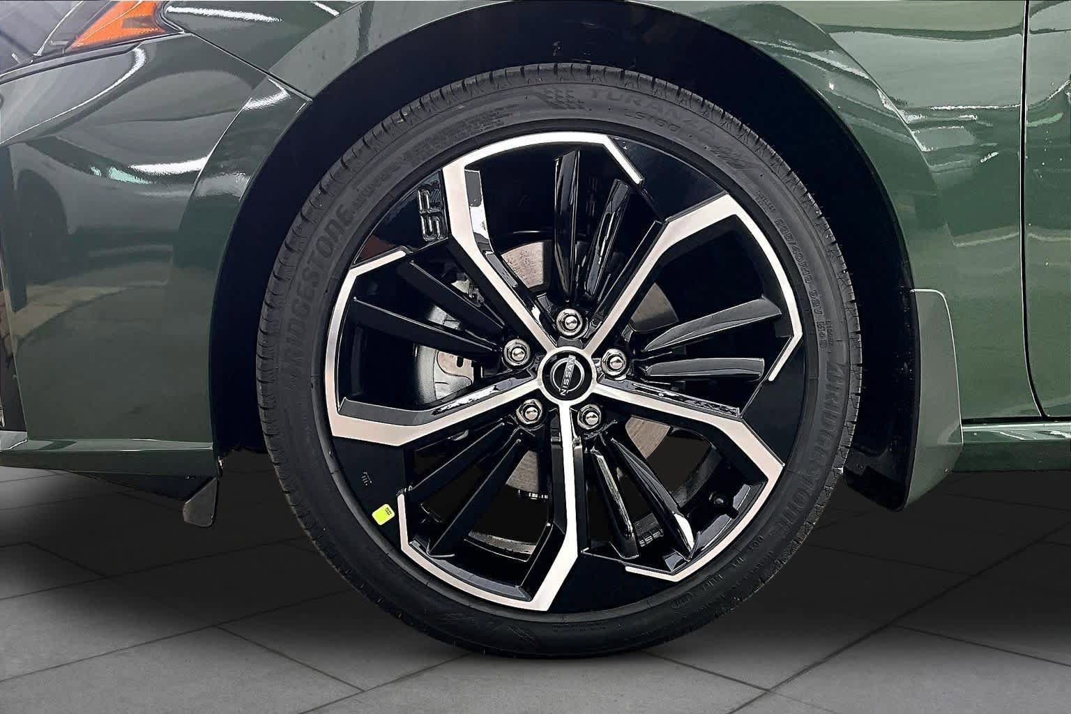 New 2026 Nissan Altima 2.5 SR FWD image 9