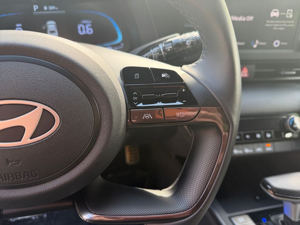 Certified 2025 Hyundai Elantra Sport FWD image 16