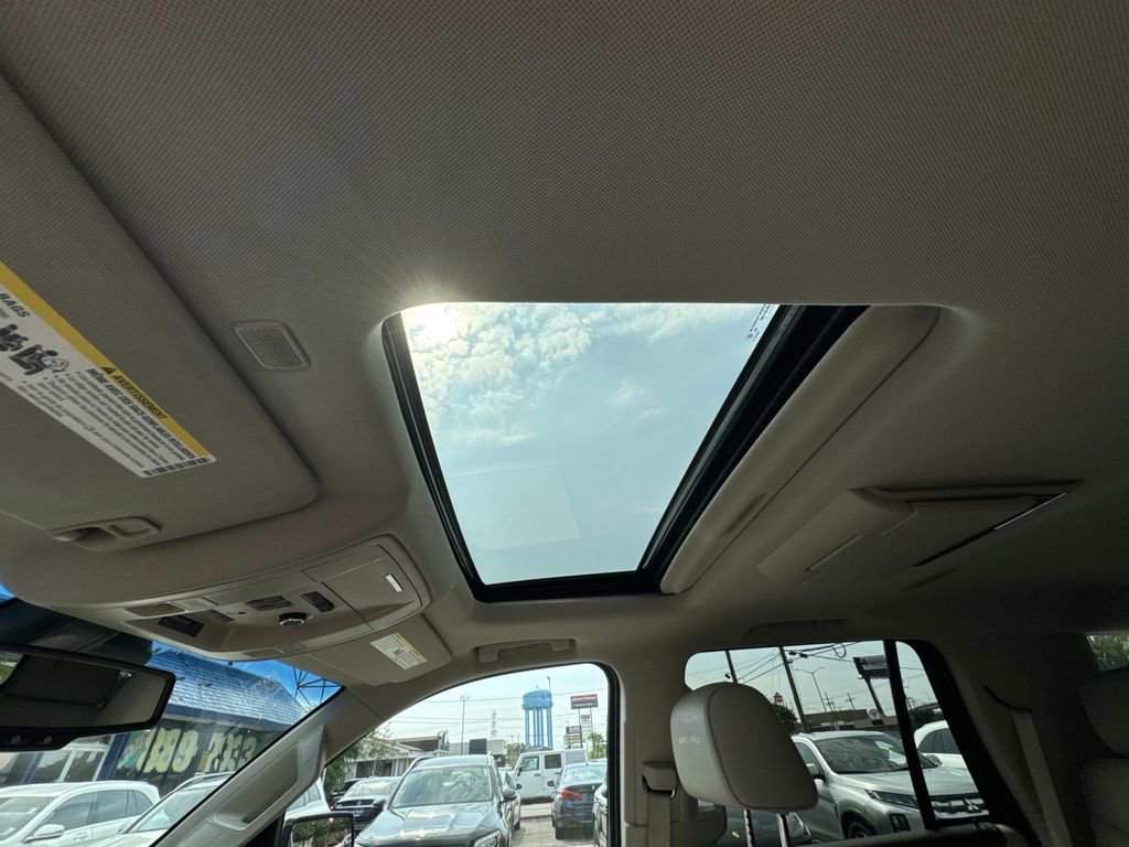 Used 2017 GMC Yukon Denali w/ Open Road Package RWD image 28