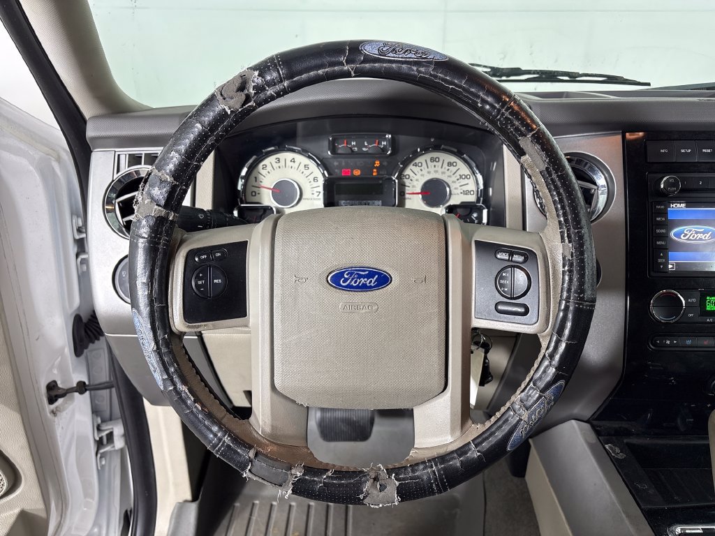 Used 2013 Ford Expedition Limited AWD/4WD image 17