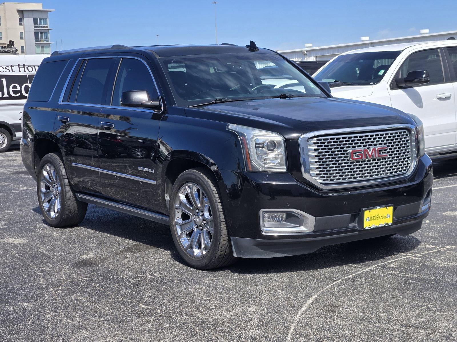 Used 2015 GMC Yukon Denali w/ Premium Package image 3