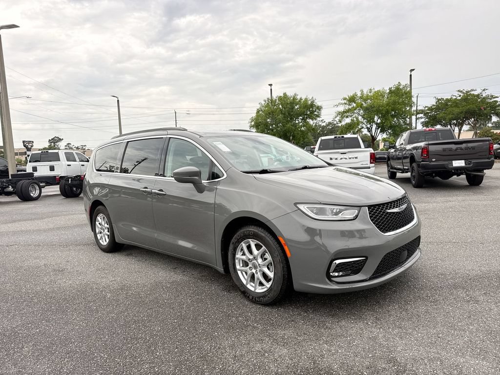Used 2022 Chrysler Pacifica Touring-L