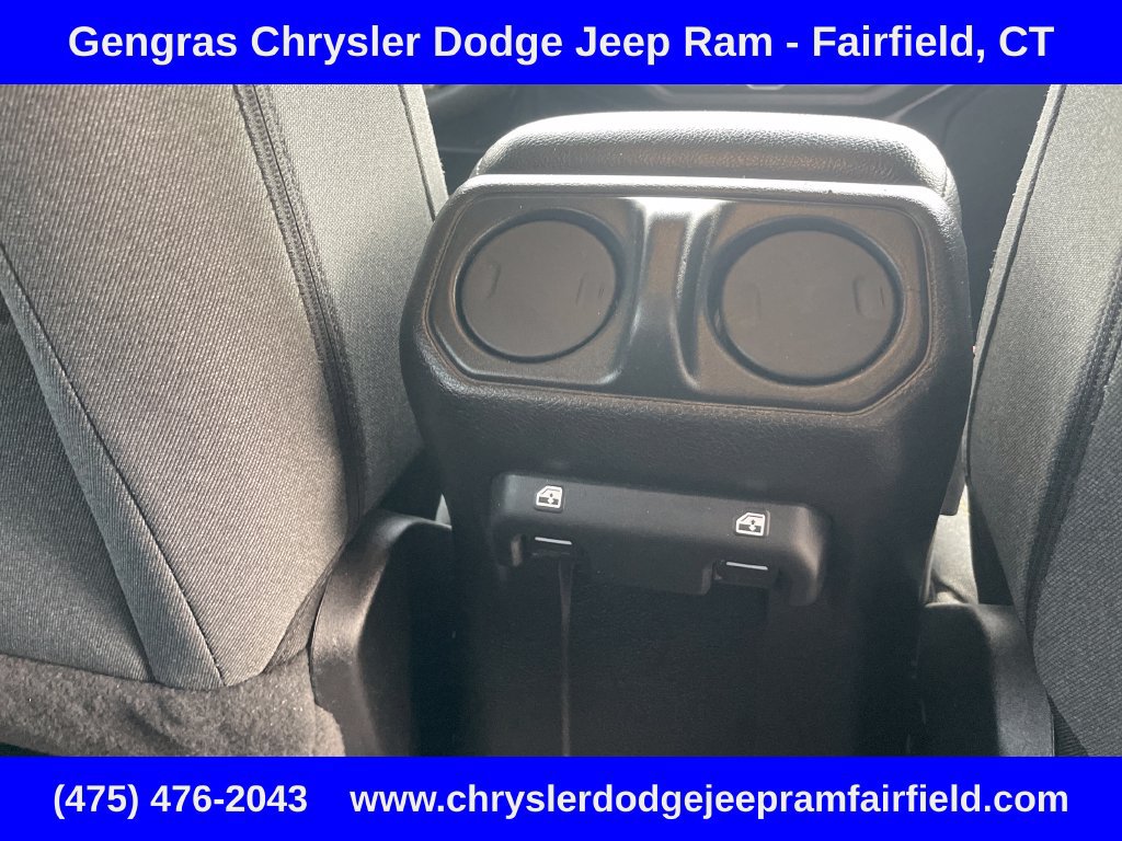 Certified 2024 Jeep Wrangler Unlimited w/ Convenience Group AWD/4WD image 31