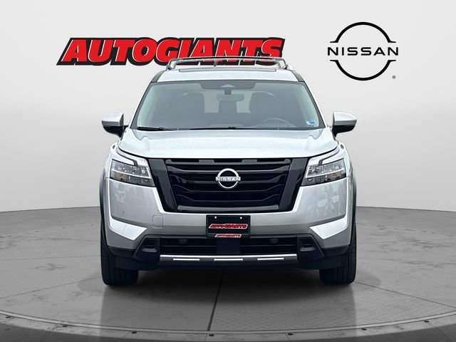 Used 2024 Nissan Pathfinder Platinum image 7