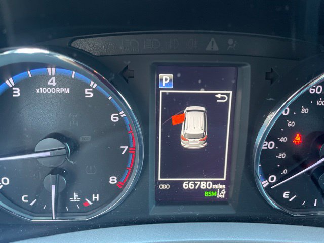 Used 2018 Toyota RAV4 Limited w/ Protection Package AWD/4WD image 9