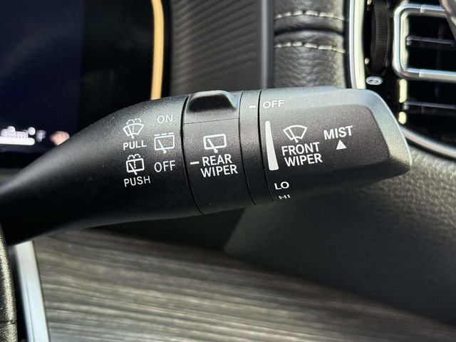 Used 2024 Jeep Wagoneer L Series II w/ Flexible Seating Group image 22