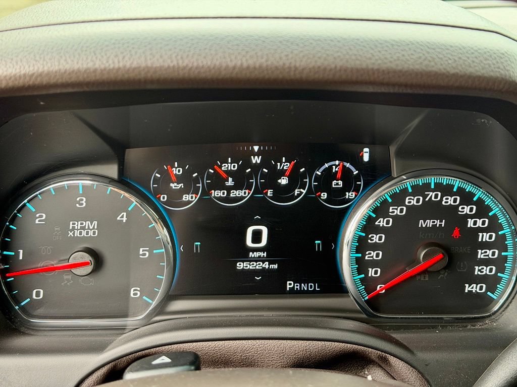 Used 2020 Chevrolet Suburban Premier AWD/4WD image 17