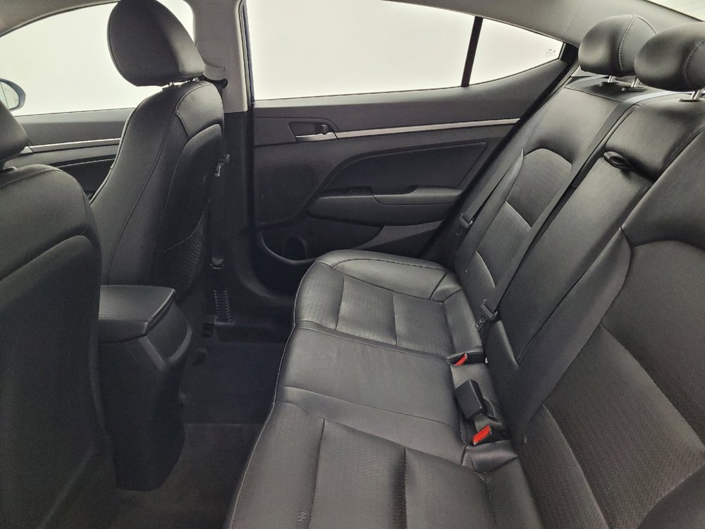 Used 2017 Hyundai Elantra Limited image 18