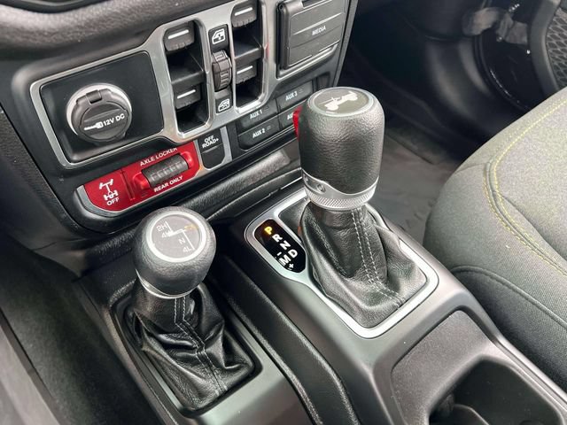 Used 2024 Jeep Wrangler Unlimited Sport AWD/4WD image 11