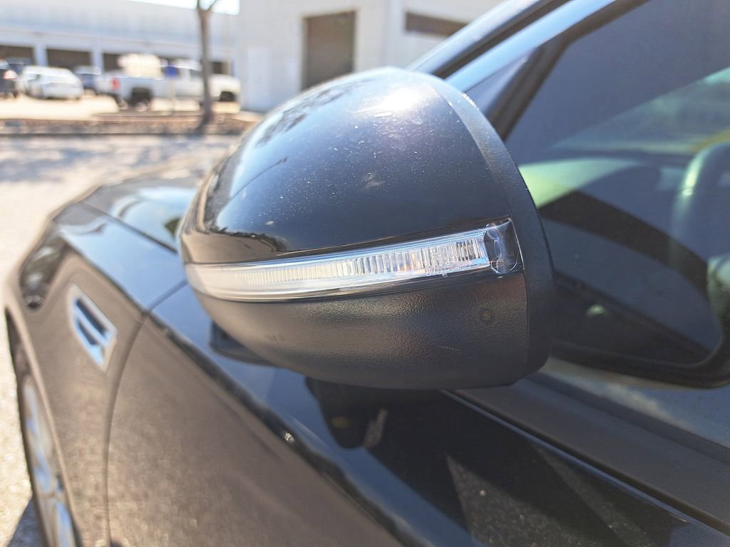 Used 2018 Kia Optima EX image 3