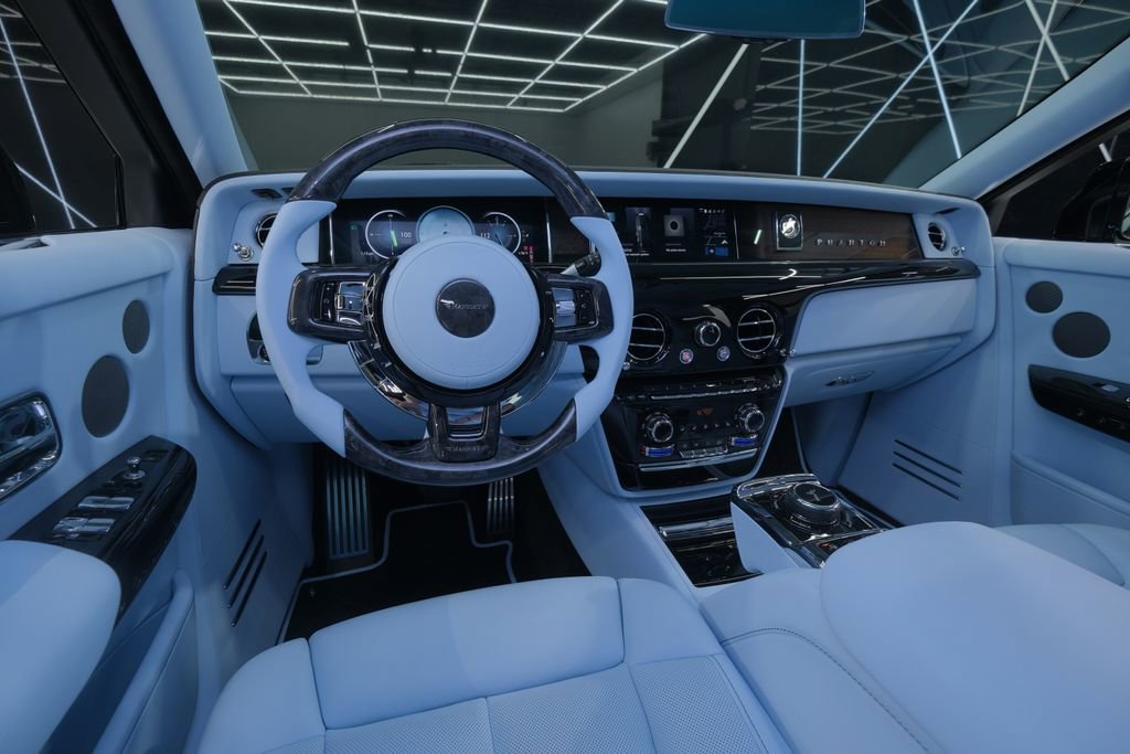 Used 2026 Rolls-Royce Phantom Sedan image 80