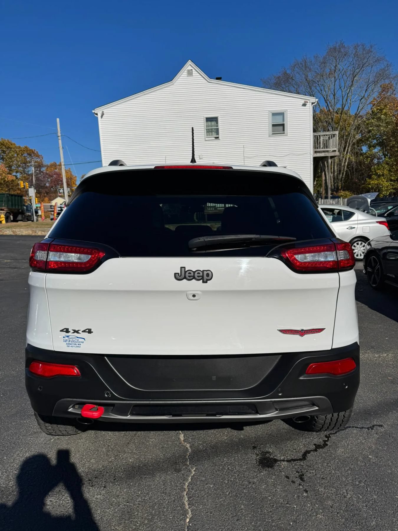 Used 2015 Jeep Cherokee Trailhawk w/ Comfort/Convenience Group AWD/4WD image 6