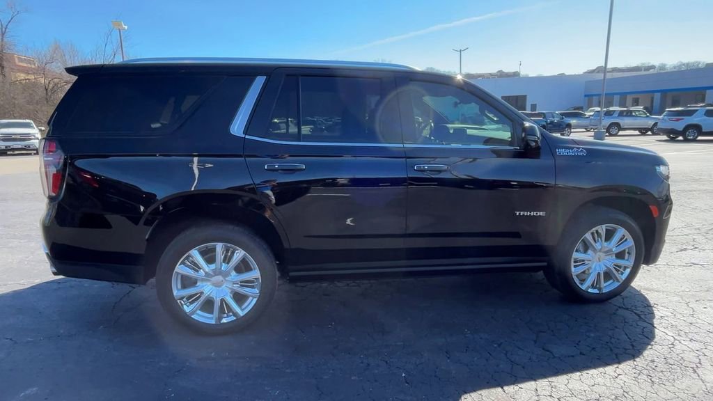 Used 2022 Chevrolet Tahoe High Country image 2