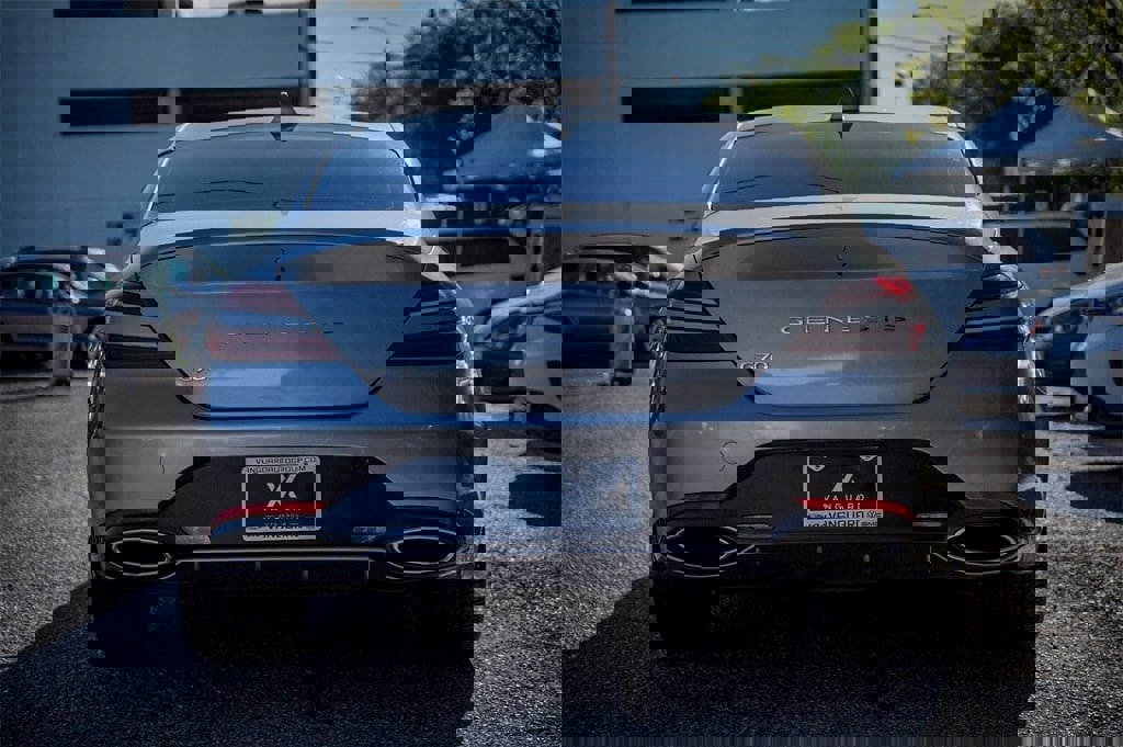 Used 2022 Genesis G70 3.3T image 8