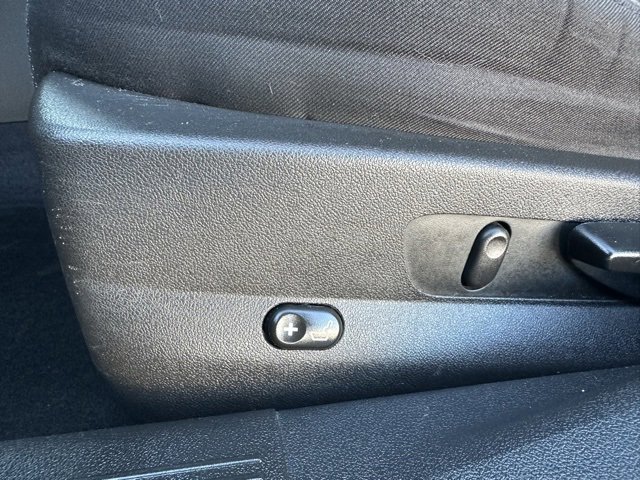 Used 2011 Chevrolet Malibu LT image 19