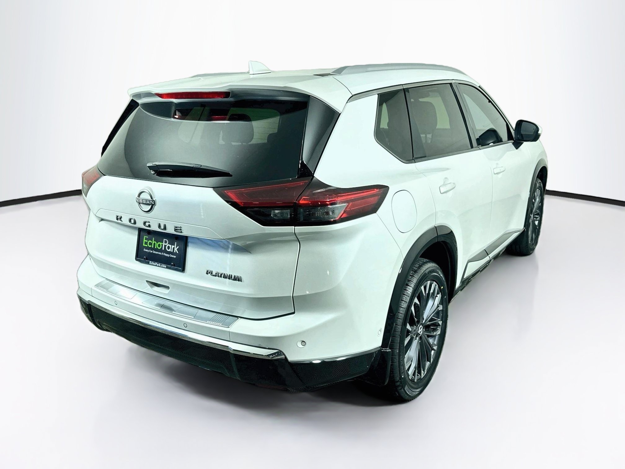 Used 2024 Nissan Rogue Platinum w/ Platinum Premium Package FWD image 9