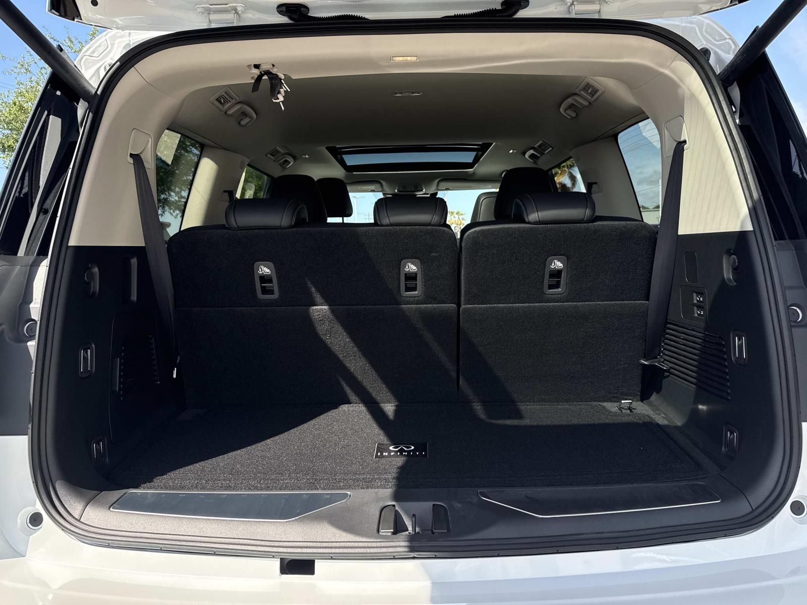 New 2026 INFINITI QX80 Pure w/ Cargo Package RWD image 8