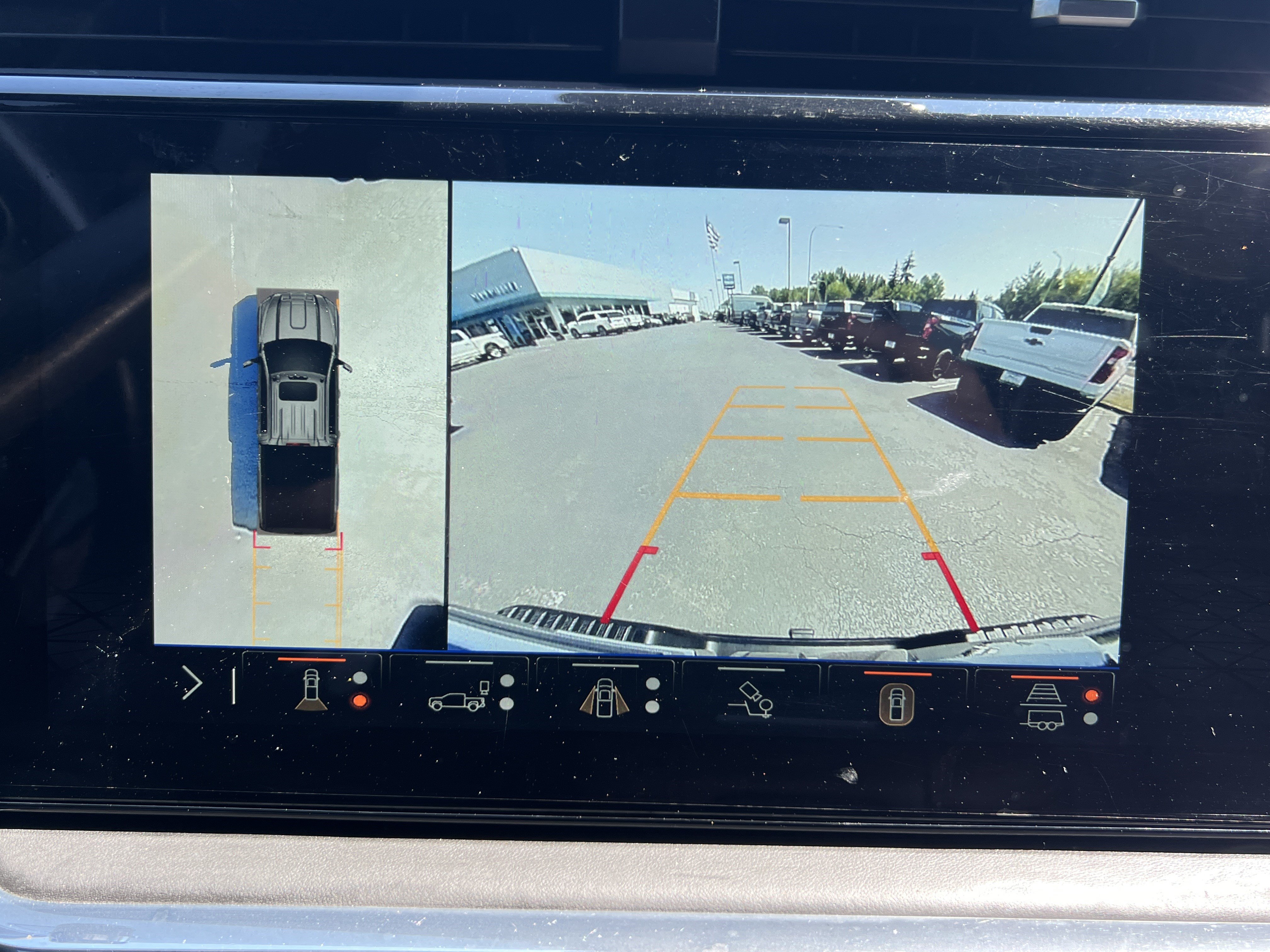 Used 2024 GMC Sierra 2500 Denali Ultimate w/ Max Trailering Package AWD/4WD image 14