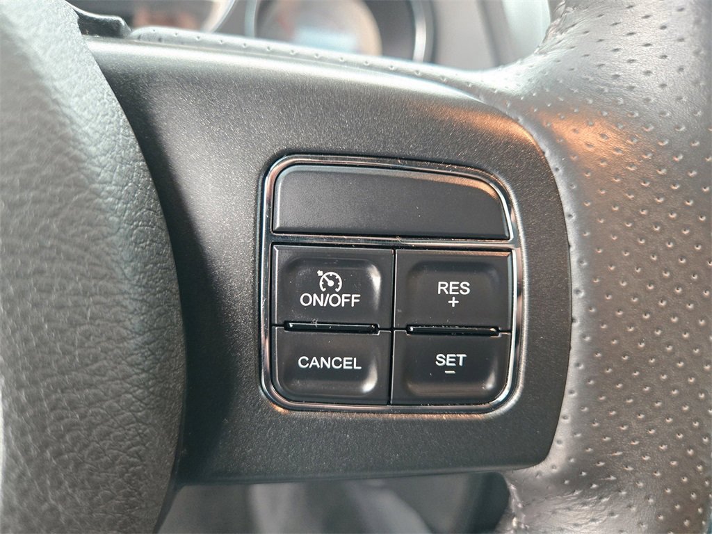 Used 2014 Dodge Challenger R/T image 16