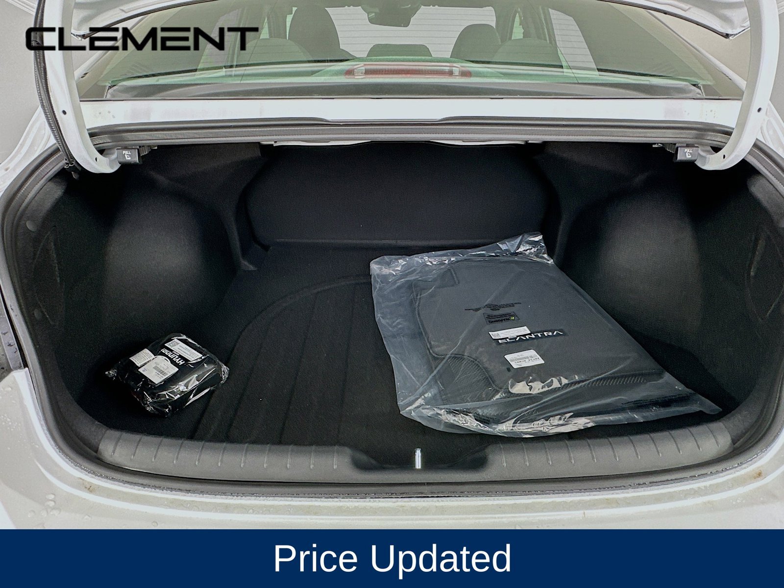 Certified 2026 Hyundai Elantra Sport FWD image 9