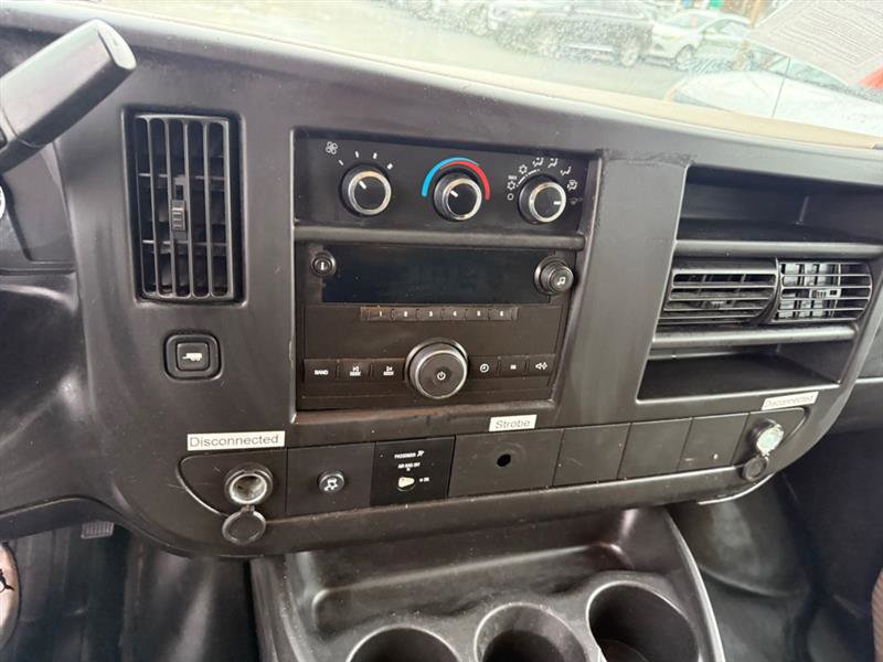 Used 2011 Chevrolet Express 2500 image 32