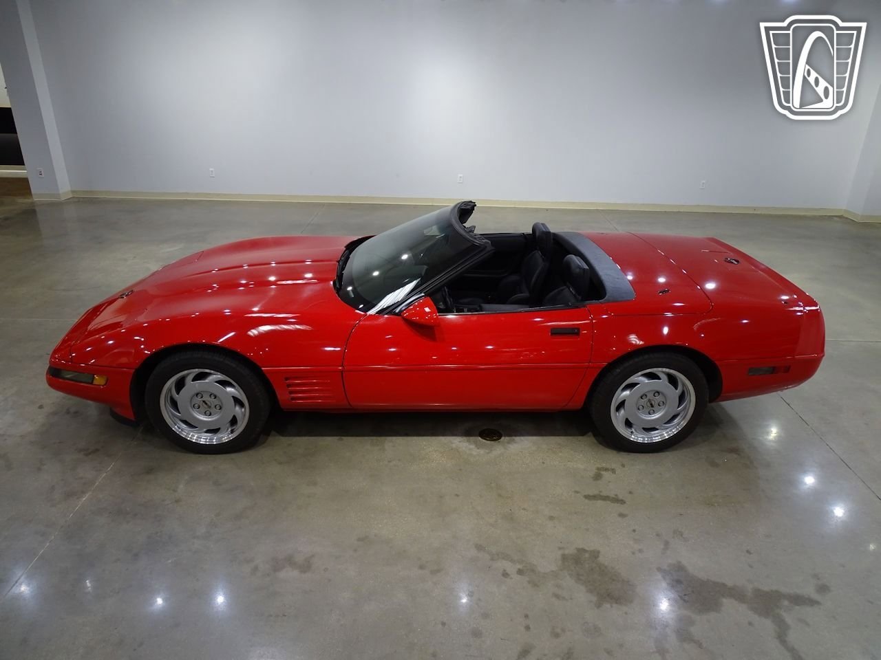 Used 1992 Chevrolet Corvette Convertible RWD image 6