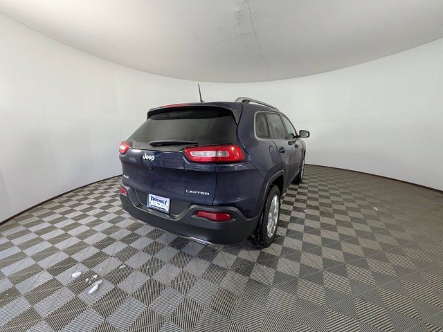 Used 2016 Jeep Cherokee Limited image 3