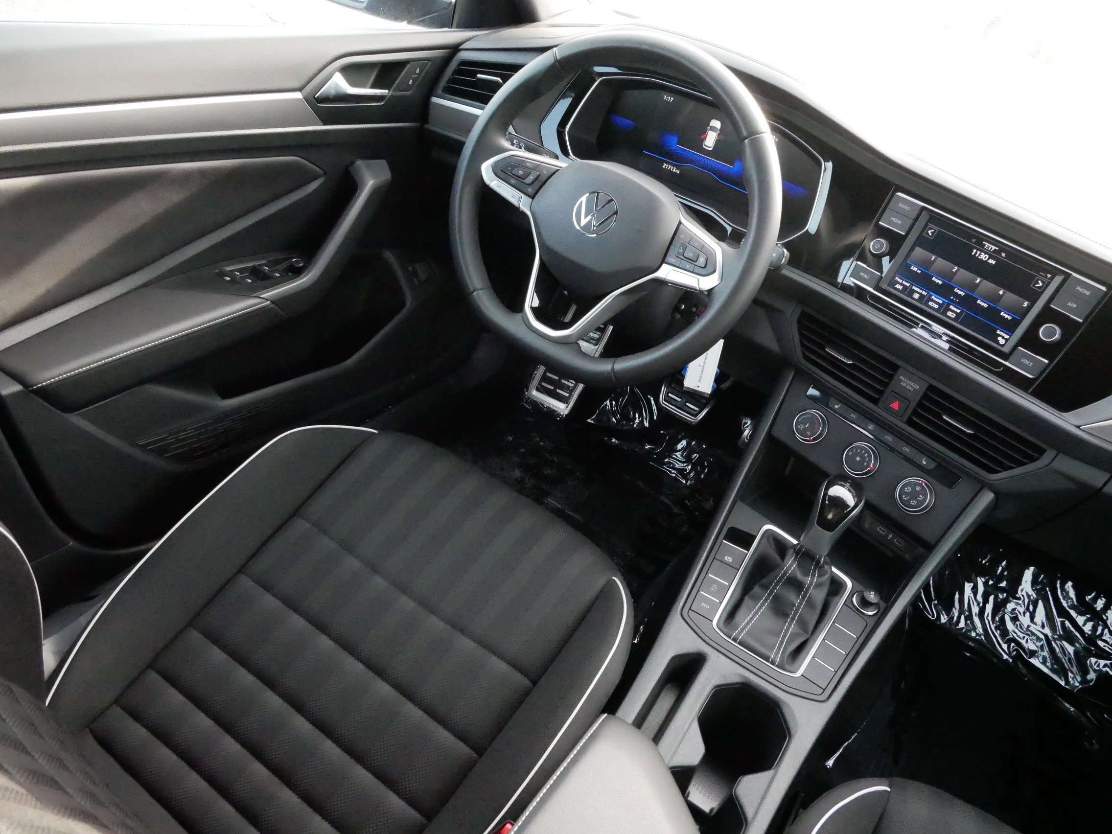 Certified 2024 Volkswagen Jetta Sport image 9