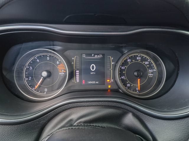 Used 2021 Jeep Cherokee Latitude Plus AWD/4WD image 27