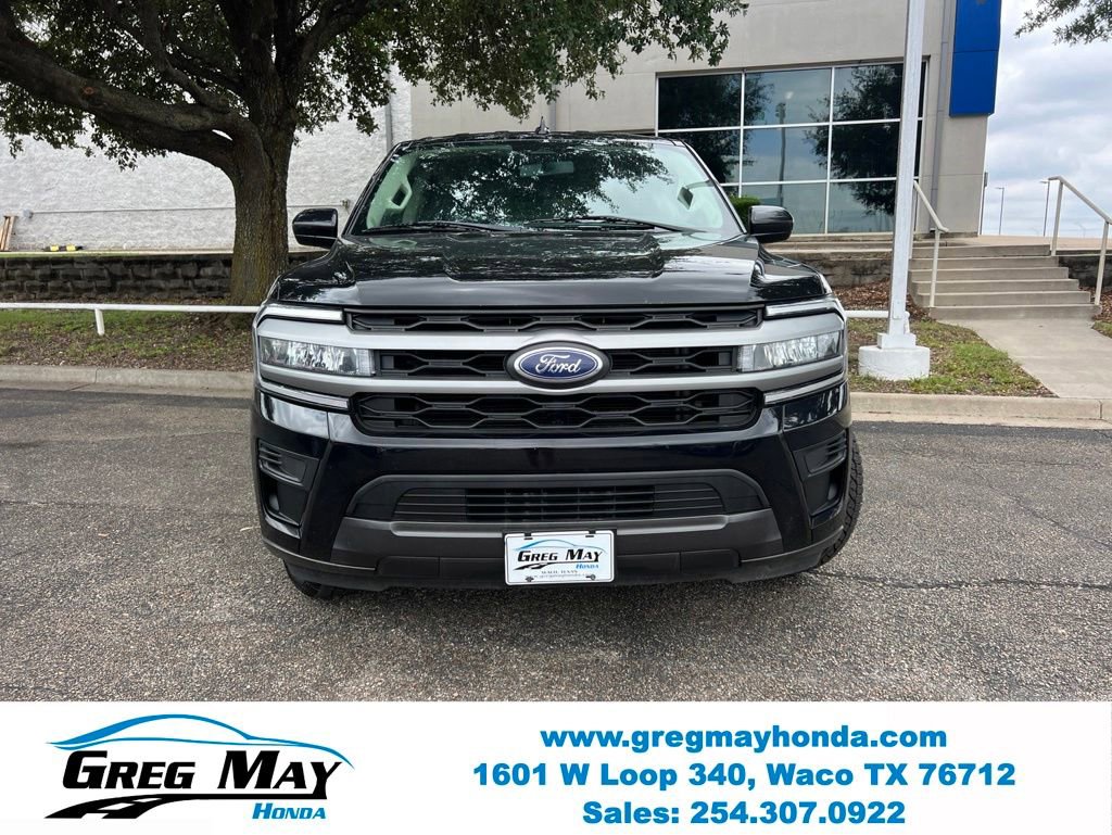 Used 2023 Ford Expedition XLT RWD image 3